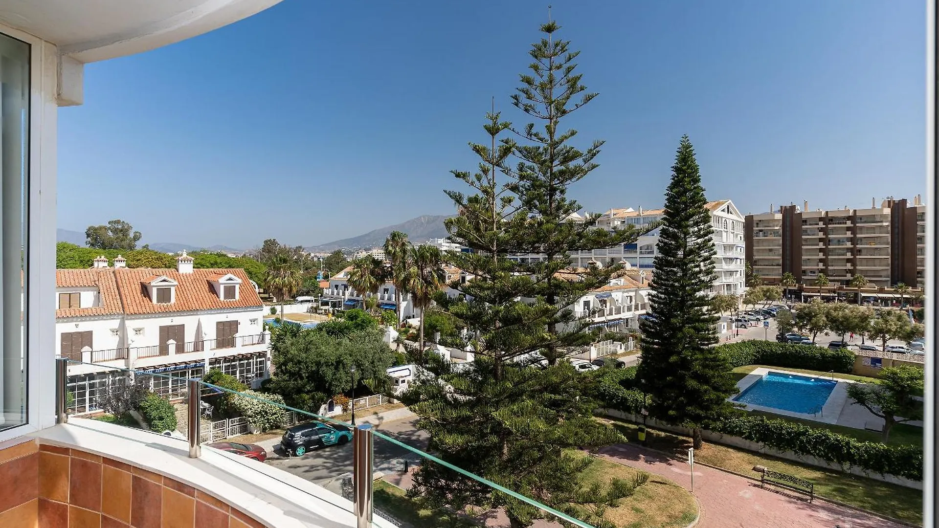 Blonzu Dominicana Fuengirola